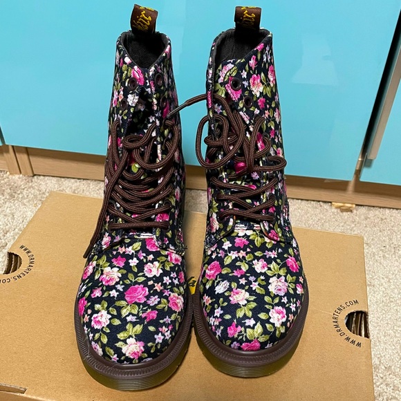 Dr. Martens Shoes - Dr Martens Page Floral Black Canvas Lace-up Boots Size 5